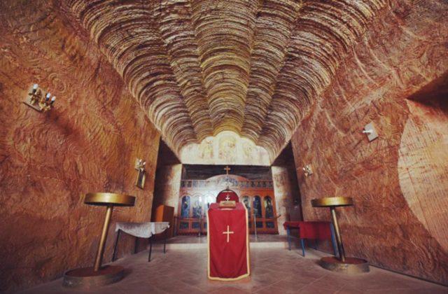 Bu Kasaba O Kadar Sıcak Ki İnsanlar Yeraltında Yaşıyor 9