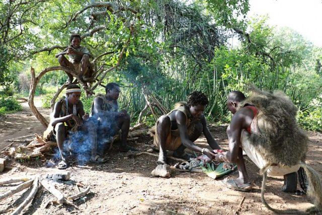 Afrikalı Kabilelerin Günlük Yaşamları 6
