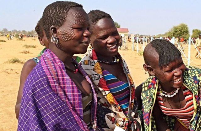 Afrikalı Kabilelerin Günlük Yaşamları 16