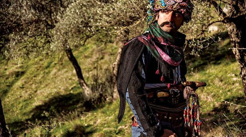 Magma Dergisi 10. Sayı: D&ouml;n Zeybek D&ouml;n