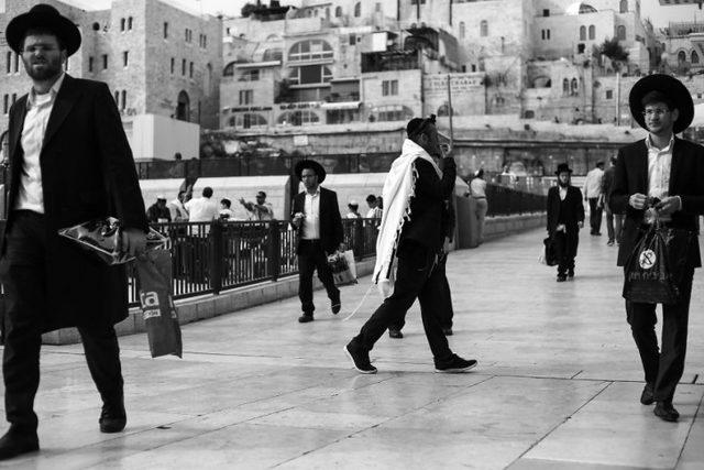 İsrail ve Filistin de Kutsal Topraklar daki Zıtlığı Yansıtan Fotoğraflar 6