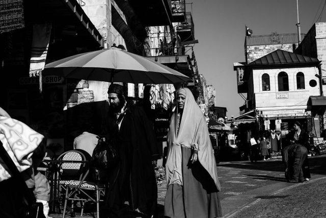 İsrail ve Filistin de Kutsal Topraklar daki Zıtlığı Yansıtan Fotoğraflar 7