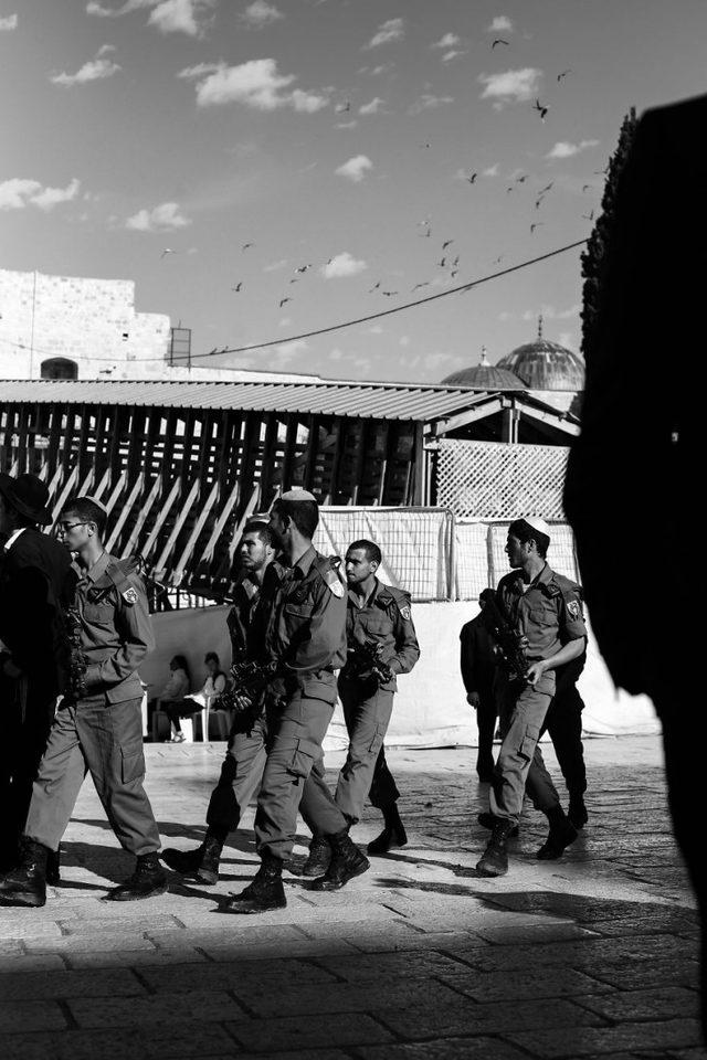 İsrail ve Filistin de Kutsal Topraklar daki Zıtlığı Yansıtan Fotoğraflar 14