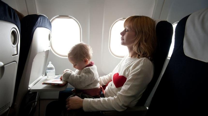 Ağlayan Bir Bebekle U&ccedil;mak: Nasıl Hayatta Kaldım?