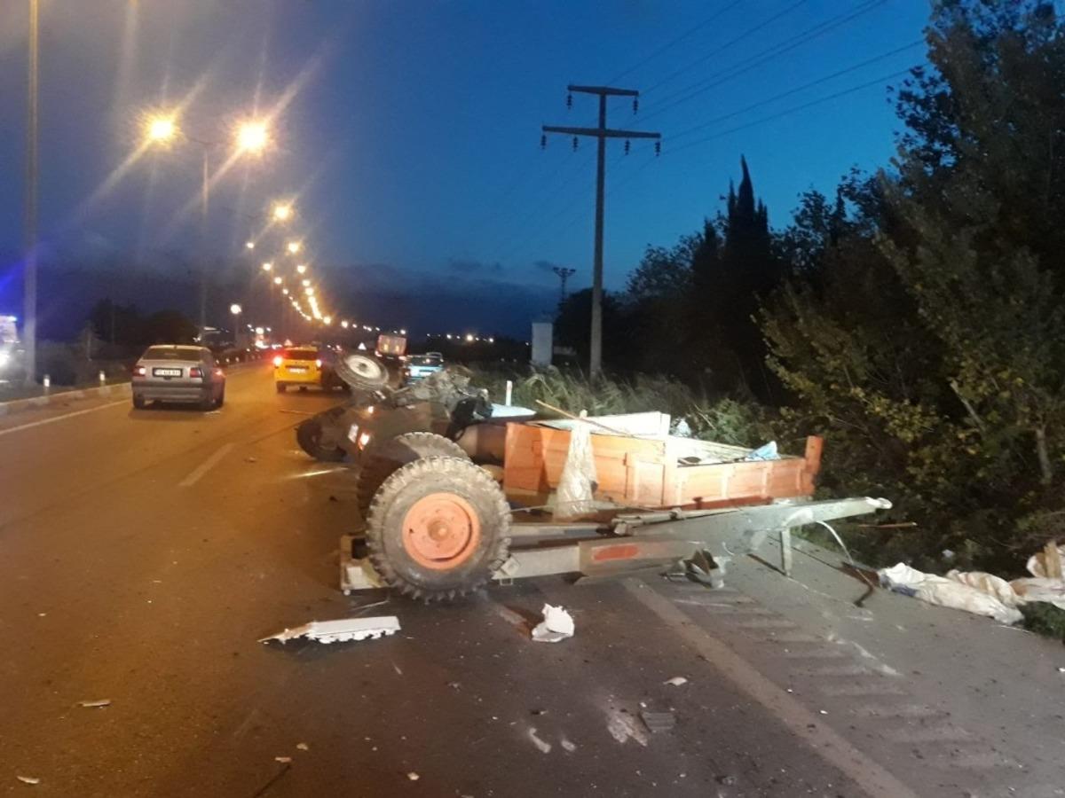 Burhaniye&rsquo;de kamyon ve trakt&ouml;r &ccedil;arpıştı: 1 yaralı