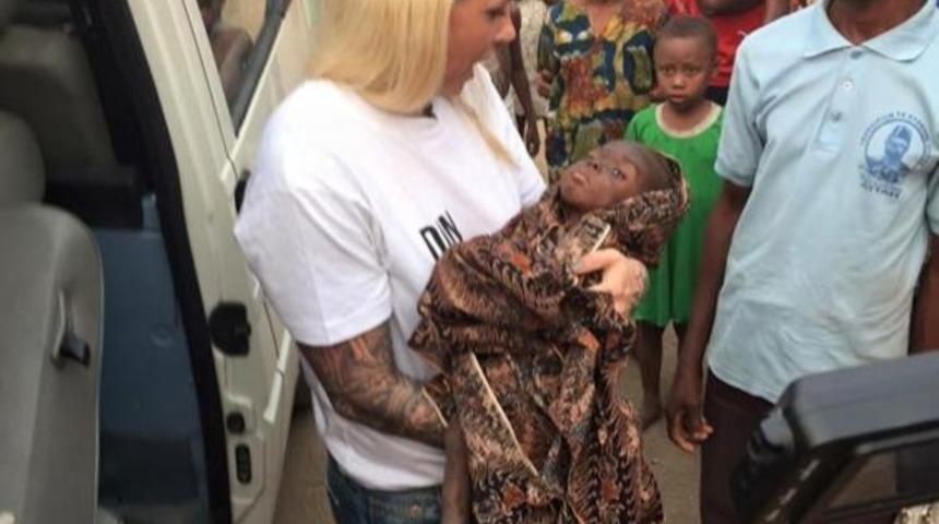 2 Yaşında &ldquo;Cadı&rdquo; Diye Sokağa Atılan Afrikalı K&uuml;&ccedil;&uuml;k &Ccedil;ocuğun Masal Gibi Hikayesi