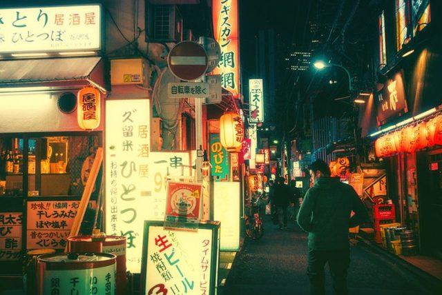 Tokyo Caddelerinin Büyüleyici Gece Fotoğrafları 7