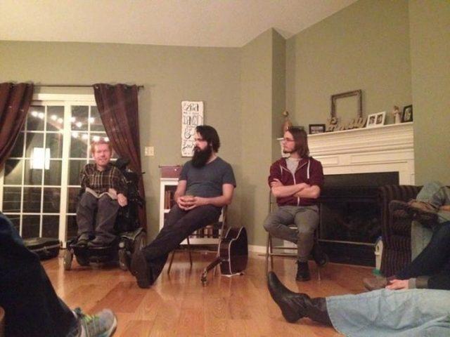 En İyi Arkadaşları Onu Hayali Olan Avrupa da Sırtlarında Taşıyacak 4