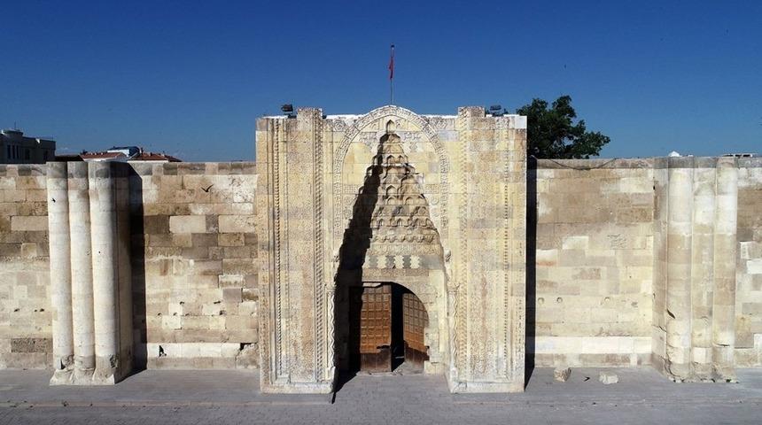 Türk konukseverliğinin simgesi: Kervansaraylar!