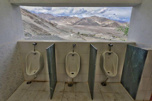 Boşaltım Sisteminize Layık Ortamlar! Dünyanın En Egzantrik Tuvaletlerini Keşfetmek İster Misiniz? 13