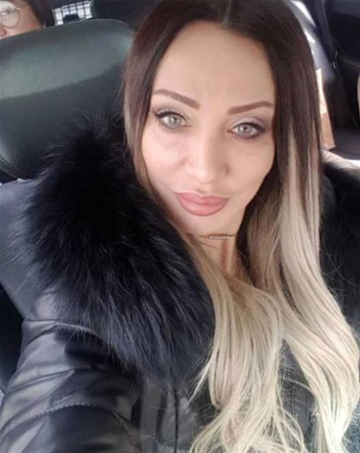 İnanması güç ama bu fotoğraftaki genç kız, şarkıcı Göksel