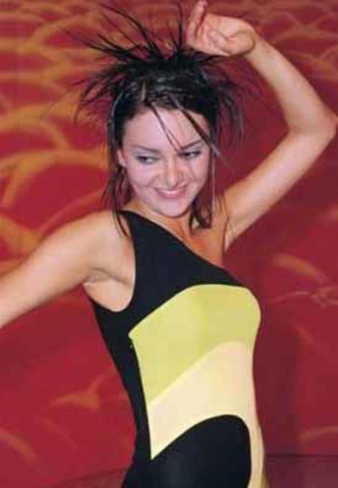 Ünlülerin estetiksiz halleri