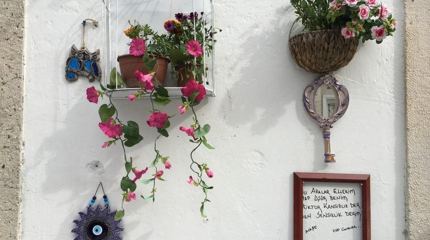 Ala&ccedil;atı'da Şehirli K&ouml;y Hayatı