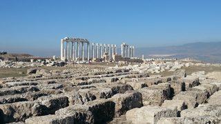 Laodikya'yı Anadolular kurmuş