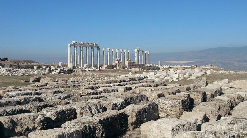 Laodikya'yı Anadolular kurmuş