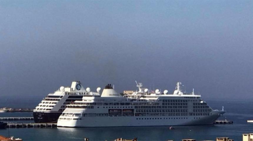 Kuşadası’na bir günde bin 605 turist geldi