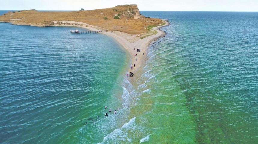 Burası Van! Su altındaki antik yoldan ulaştılar