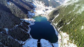 Uzungöl beyaza büründü