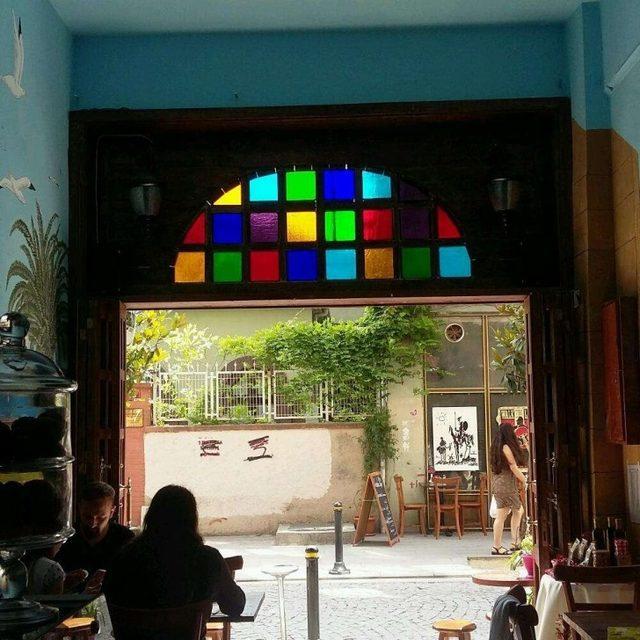  Evde Sıkılıyorum, Ofiste De Daral Geliyor Diyenlere Rahatça Çalışabilecekleri 7 Mekan 14