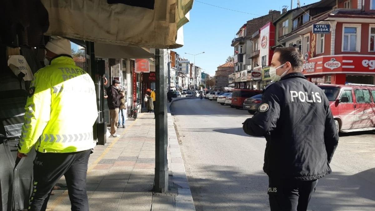 Afyonkarahisar&rsquo;da cadde ve sokaklarda korona vir&uuml;s denetimi