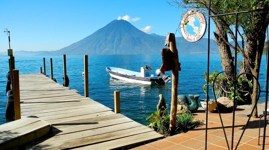 Atitlan Gölü