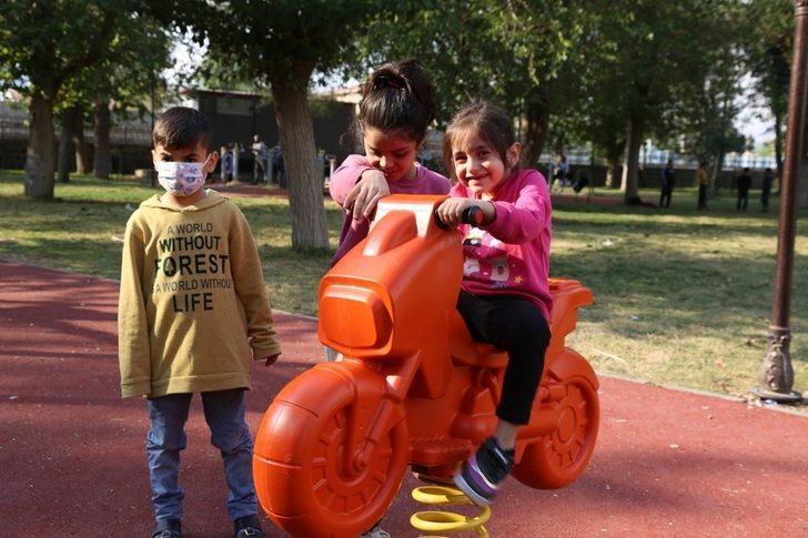Cizre Belediyesi, park yenileme çalışmalarına devam ediyor G2