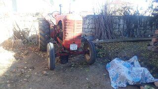 Traktörü tamir etmek için yaktığı ateş canına mal oldu