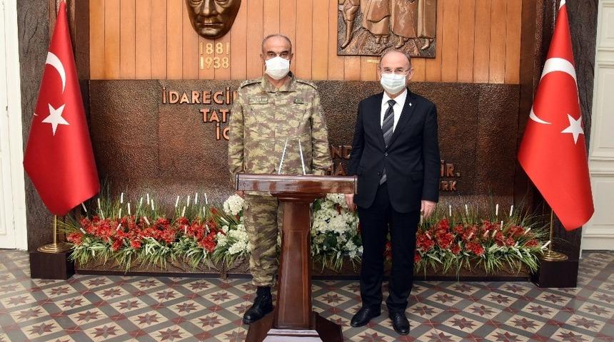 EDOK Komutanı Korgeneral Yayla, Vali Karadeniz&rsquo;i ziyaret etti