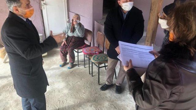 Kaymakam Taşçı yaşlıların ve engellilerin sorunlarını yerinde dinliyor