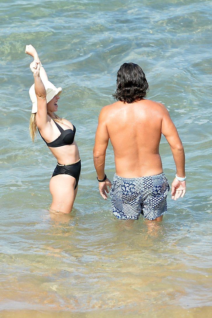 Sydney Sweeney gizemli adamla sarmaş dolaş G2