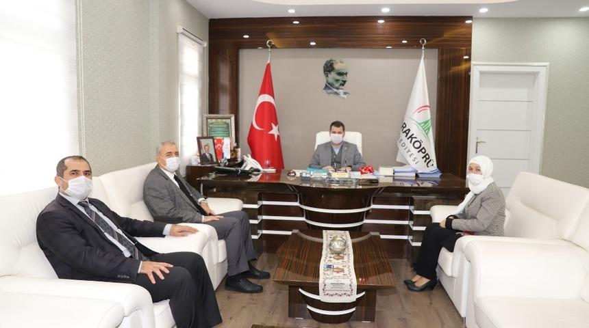 Baydilli yılın &ouml;ğretmenini tebrik etti