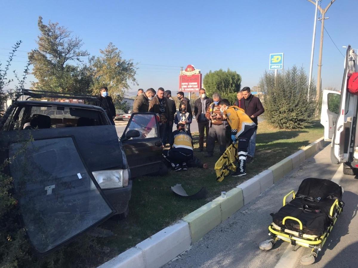 &Ccedil;ine&rsquo;de trafik kazası: 2 yaralı