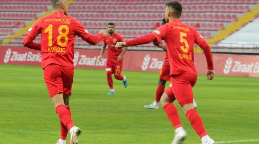 Zoran 2 gol kaydetti