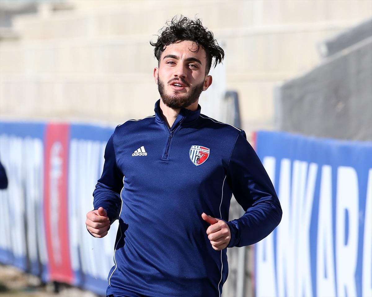 Ankaraspor'un gen&ccedil; oyuncusu Halil İbrahim Esen: "Kaybetme korkusunu yenmek istiyoruz"
