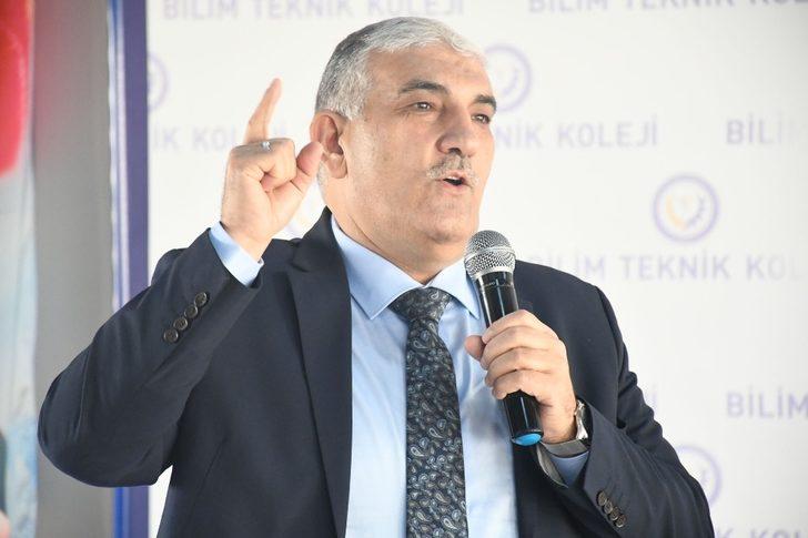 Aksaray Bilim Teknik Koleji öğretmenlerine uzaktan eğitim semineri G4