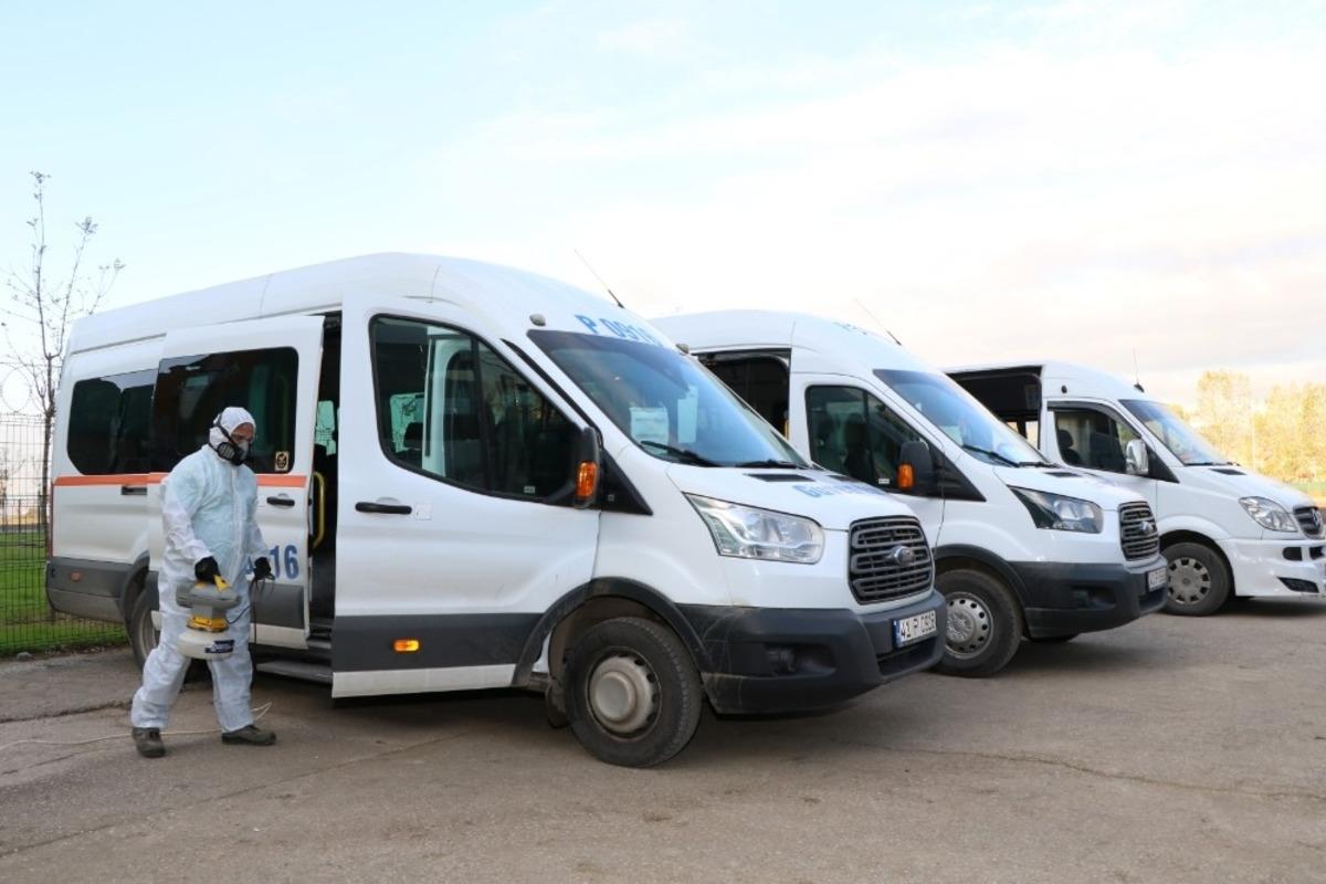 Kocaeli&rsquo;de g&uuml;nde 60 servis aracı dezenfekte ediliyor