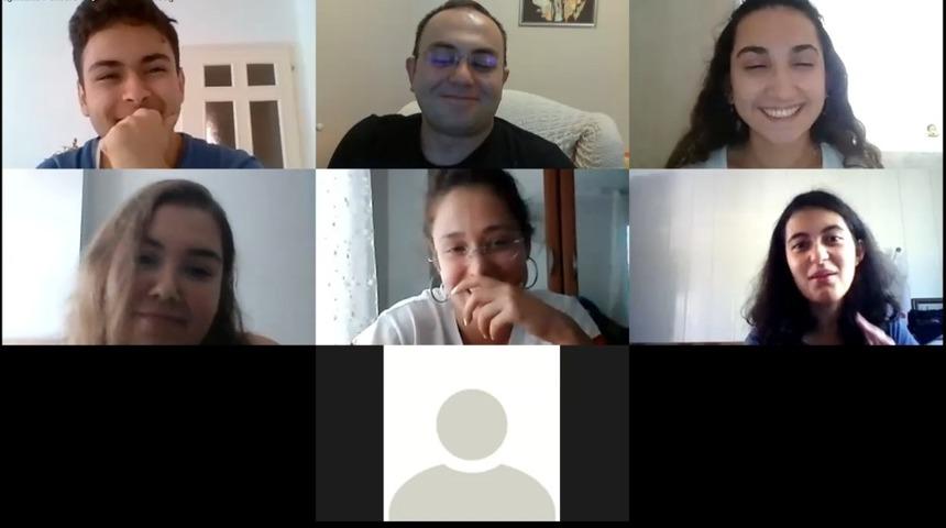 Ceren Özdemir Adalar Gençlik Merkezi’nden online temel oyunculuk atölyesi