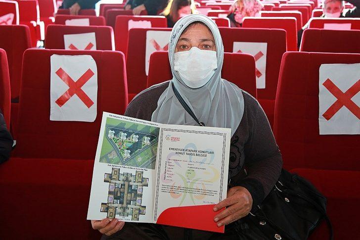 Ataşehir’de 25 gecekondu sahibi daha yeni yuvalarına kavuştu G1