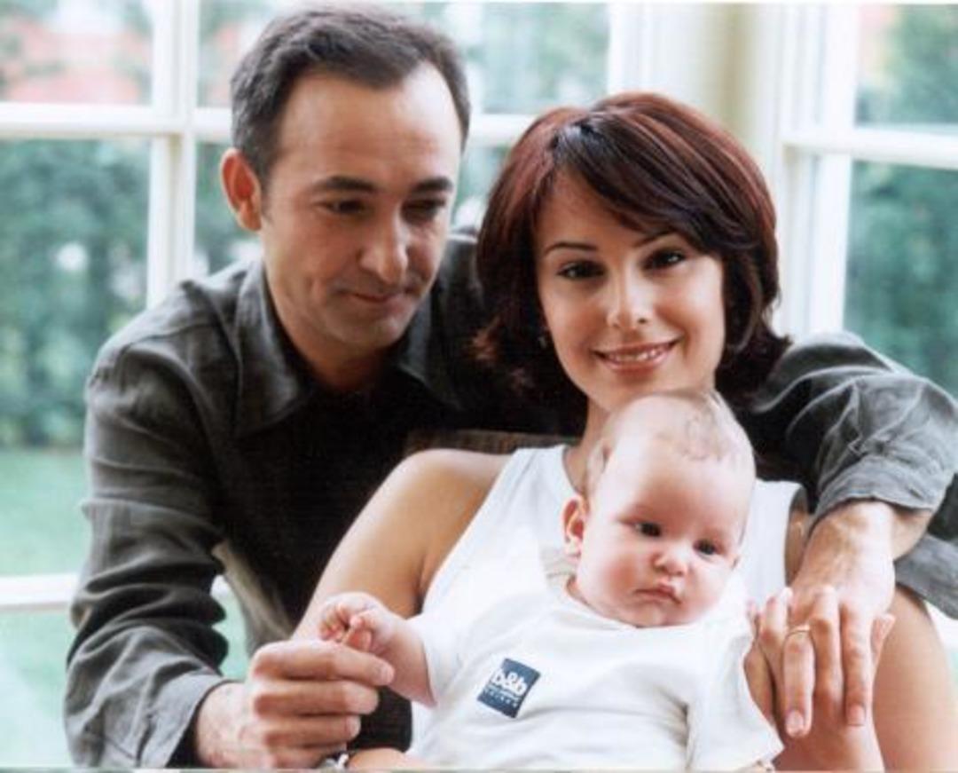 T&uuml;rkiye'nin g&ouml;zde &ccedil;ifti! &Ccedil;ocukları delikanlı oldu 