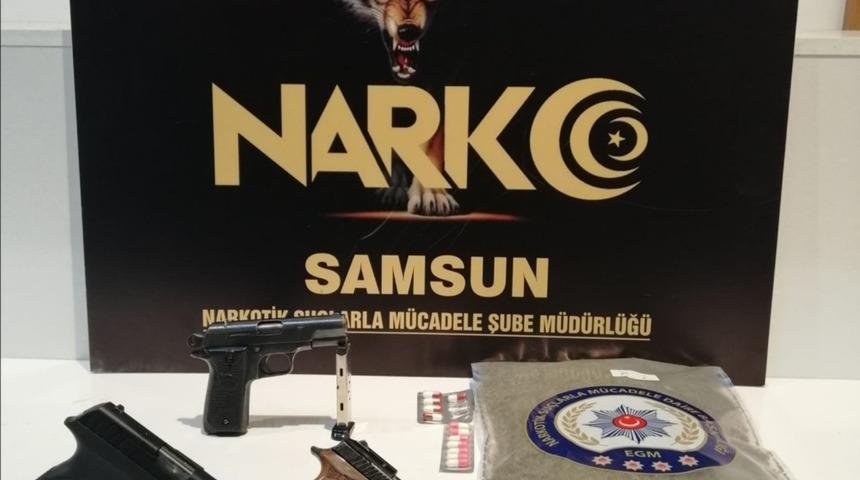 Uyuşturucu operasyonu: 1 g&ouml;zaltı