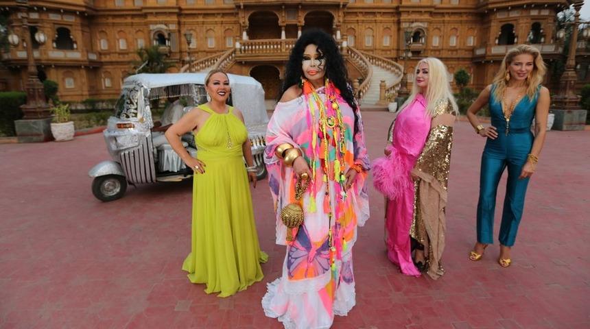 Safiye Soyman Sipariş Verirken B&uuml;lent Ersoy'u Delirtti!