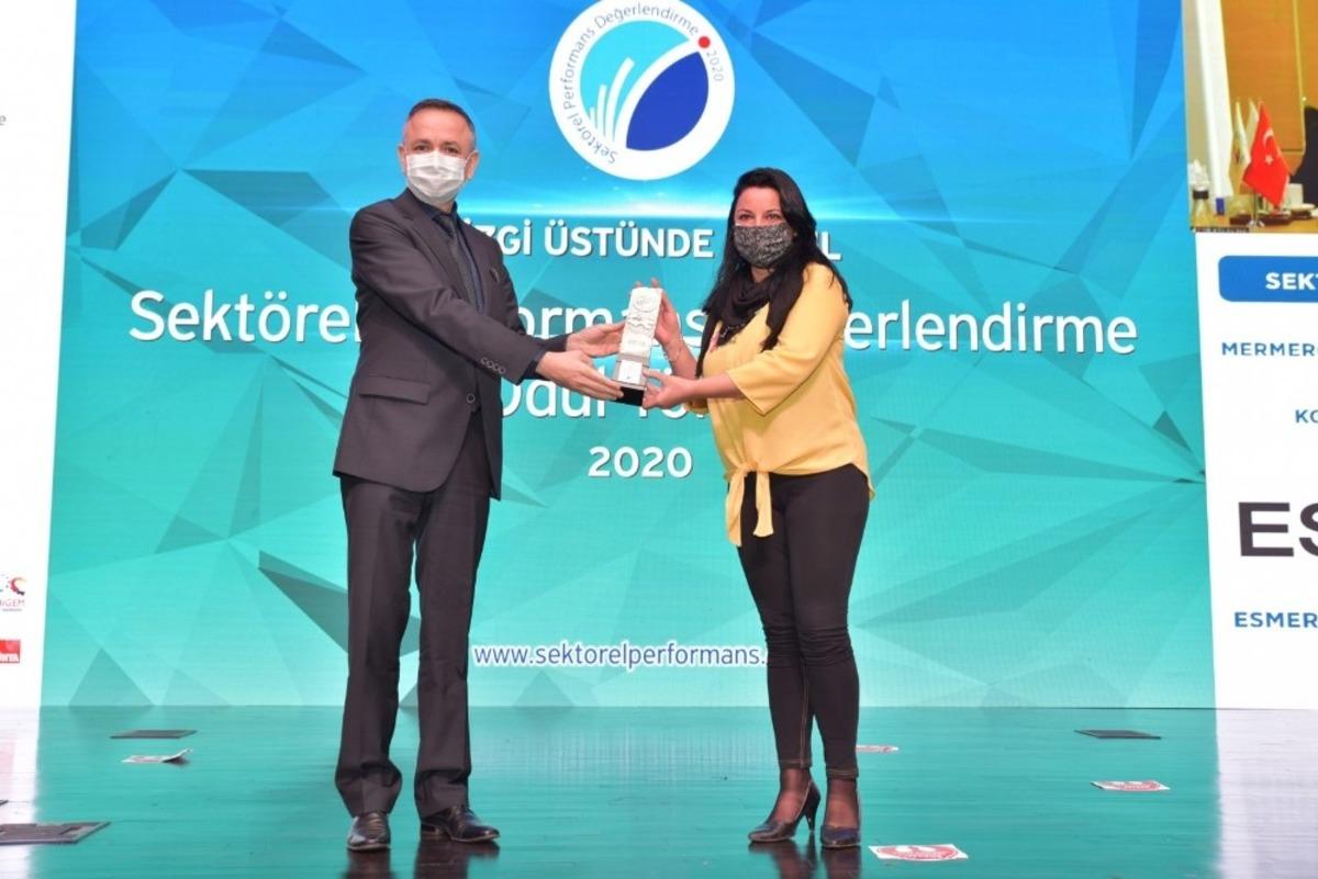 Eskişehir&rsquo;e 3 &ouml;d&uuml;l birden geldi