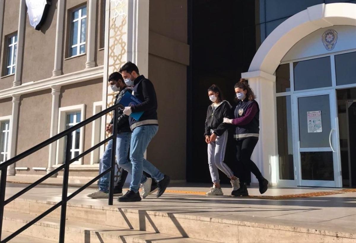 Şantiyeden malzeme &ccedil;alan 2 hırsız polise yakalandı