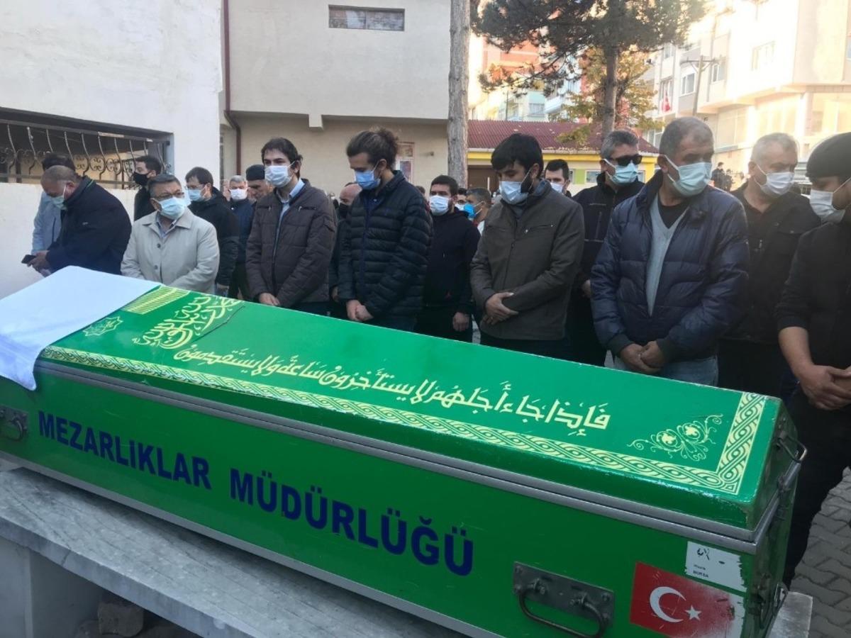 Eski T&uuml;rk Kızılay Şube Başkanı &Ccedil;ınar son yolculuğuna uğurlandı