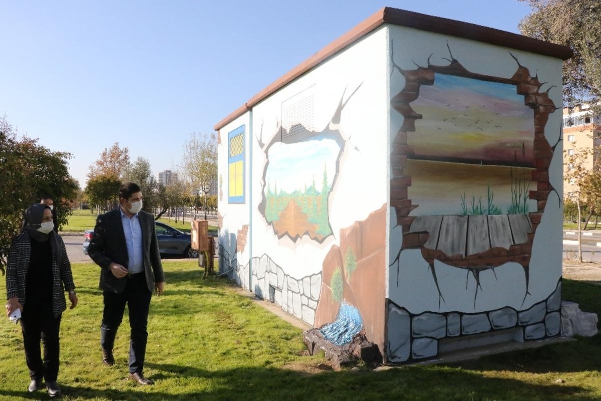 Manisa&rsquo;daki trafolar sanat eserine d&ouml;n&uuml;şt&uuml;