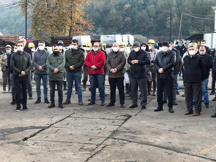 Madenciler şehit madenci meslektaşları için Kur’an okuttu G3