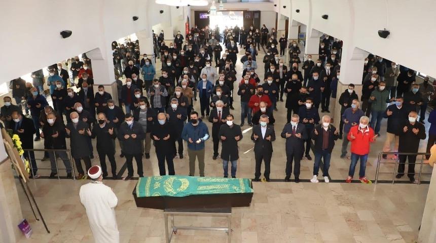 Başkan Küçükali son yolcuğuna uğurlandı