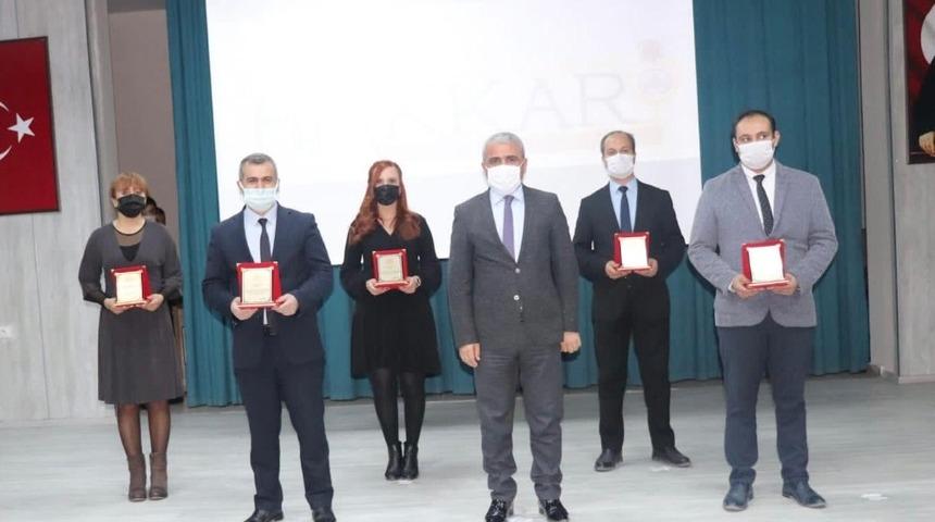 Hakkari&rsquo;de 70 okula daha &rsquo;Okulum Temiz&rsquo; belgesi verildi