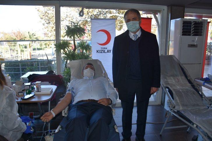 Pandemiye rağmen rekor kan bağışı G1