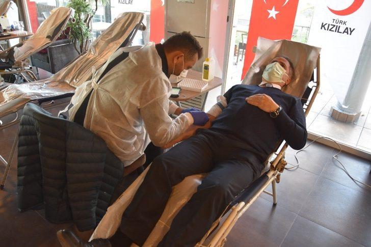 Pandemiye rağmen rekor kan bağışı G3